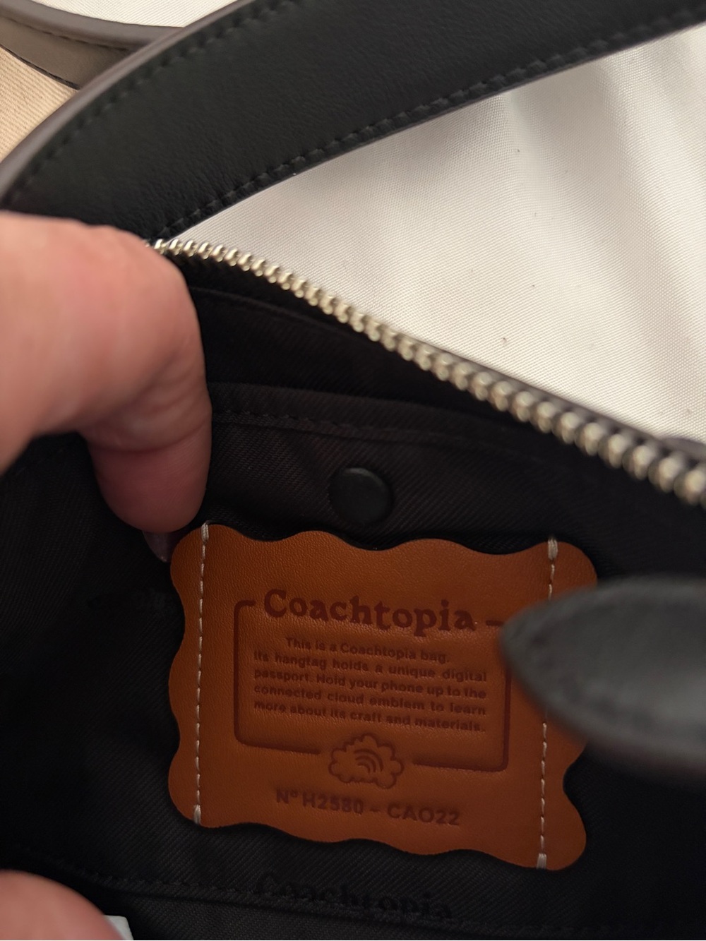 Coachtopia Sold Out Should Bag! (Read description) - Picture 7 of 9